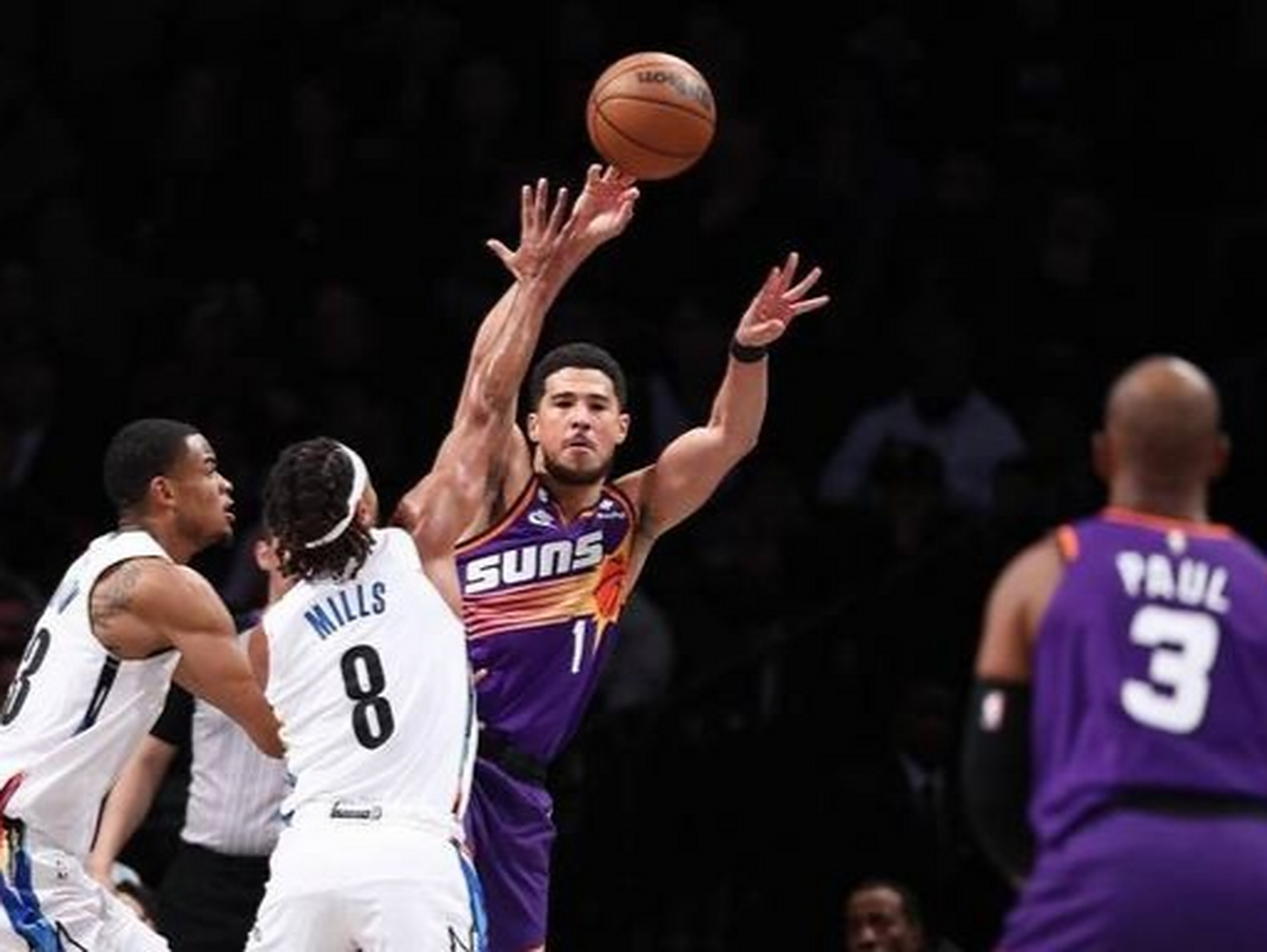 中国男篮险胜篮网B队，布克惊艳世界