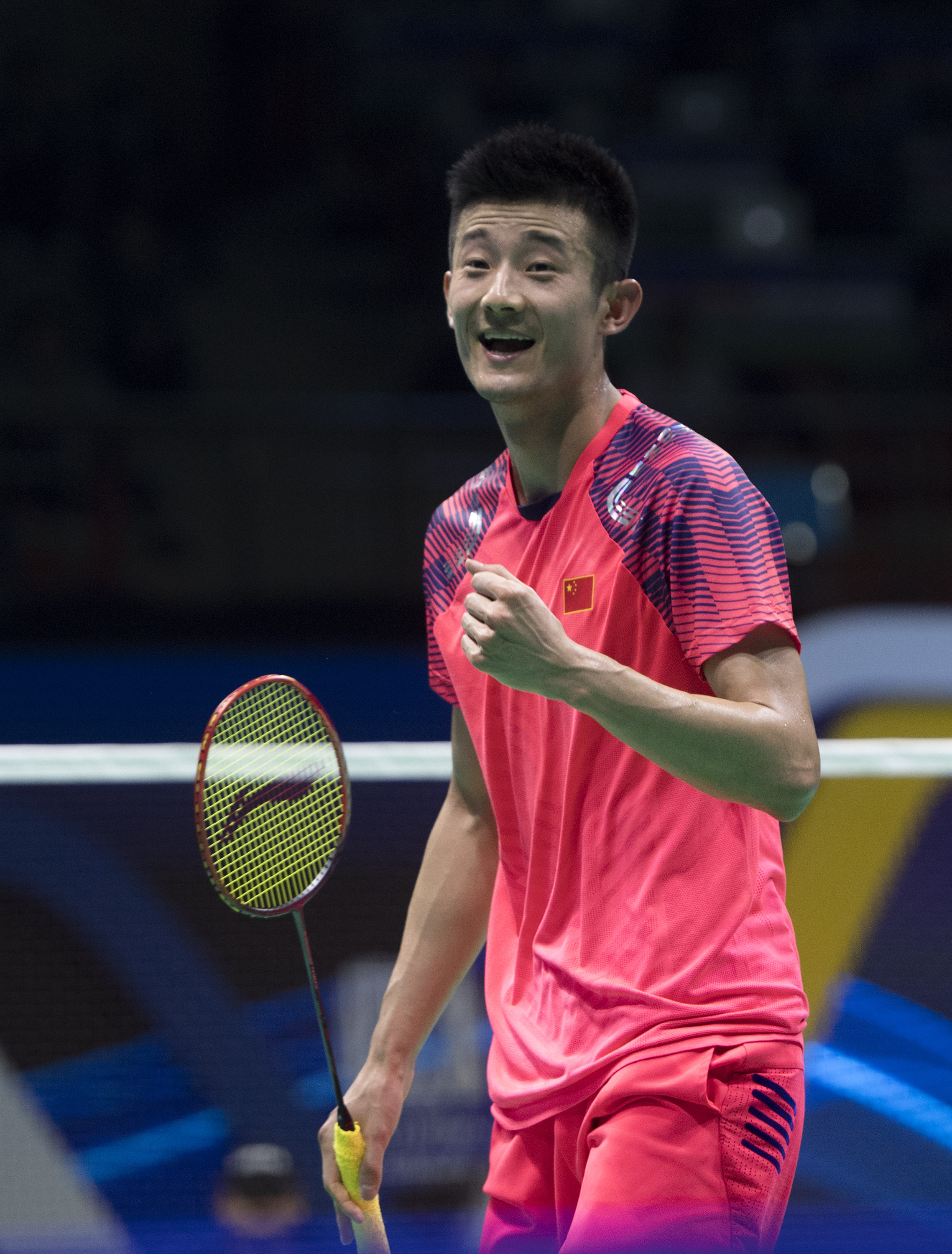 中国羽毛球队绝地反击泰国羽毛球队，谌龙爆发神勇