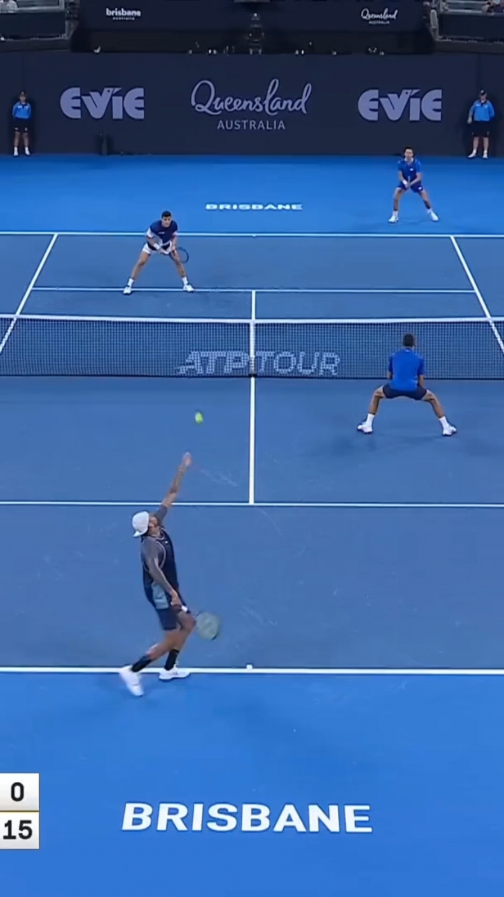 美国网球队完胜西班牙网球队，克耶高斯关键制胜