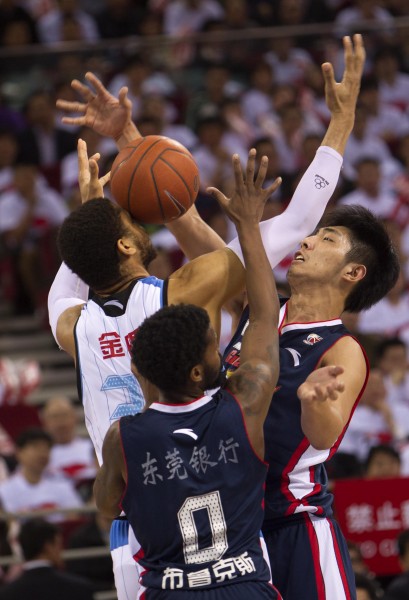 澳大利亚男篮力克魔术，莫里斯关键制胜