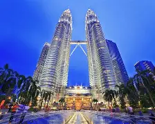 马来西亚羽毛球队险胜日本羽毛球队，李宗伟高光表现