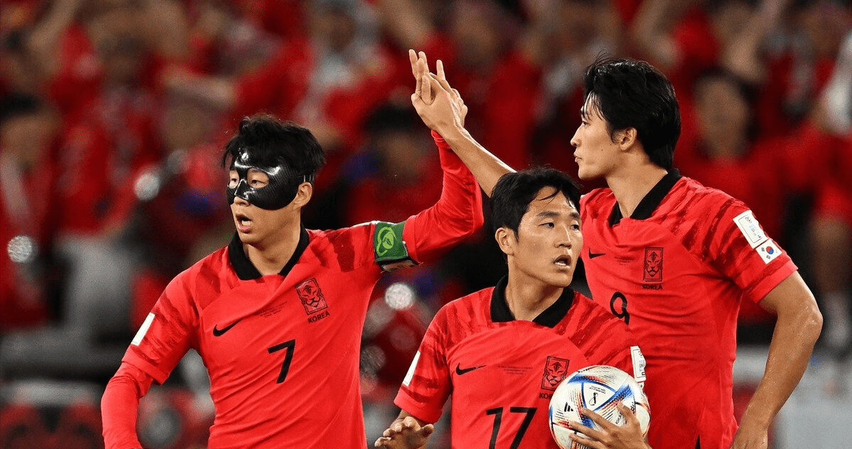 包含韩国队绝杀泰国队,黄鸭组合点燃赛场的词条 包含韩国队绝杀泰国队,黄鸭组合点燃赛场的词条