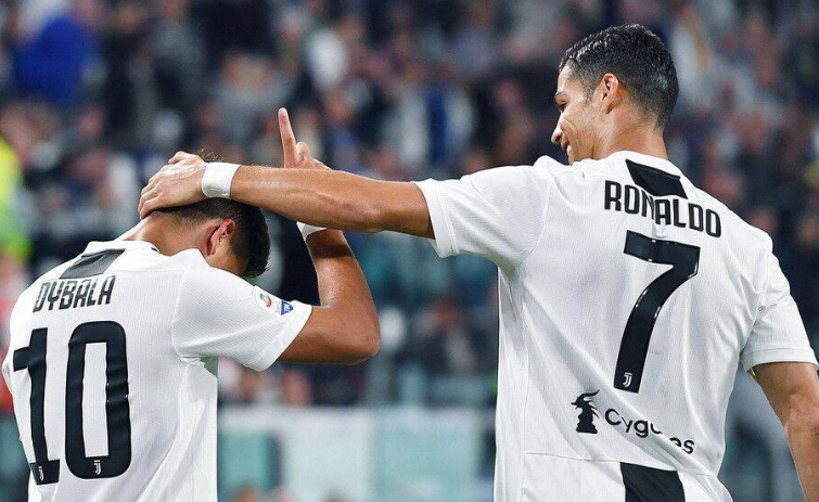 那不勒斯碾压曼联,C罗带队取胜 那不勒斯碾压曼联,C罗带队取胜