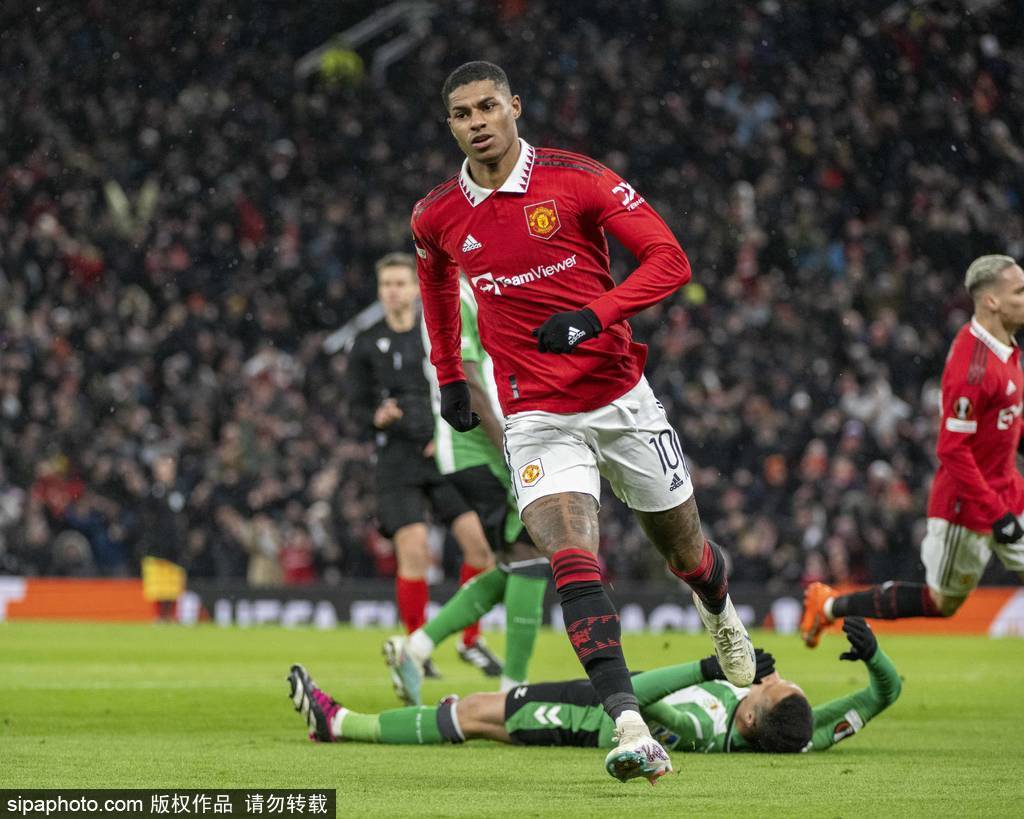 瑞典逆转多特蒙德，拉什福德点燃赛场