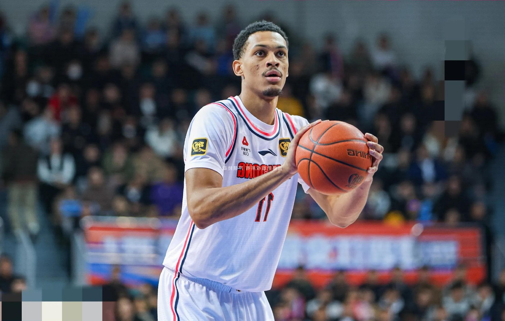 山西队力克广东队，塔图姆点燃赛场