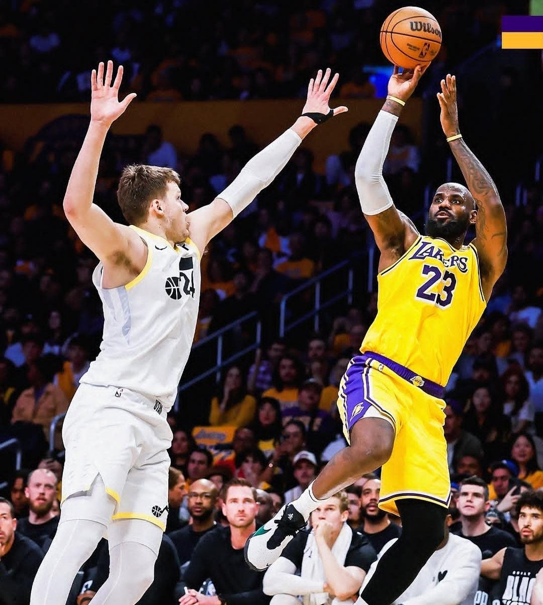 湖人横扫新疆队，武切维奇状态火热