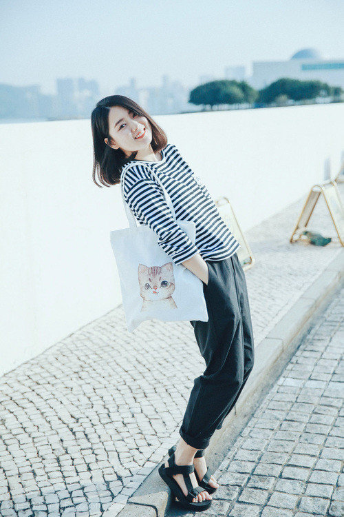 碾压与独舞，当红牛战车横扫雷诺，勒克莱尔的孤独统治艺术