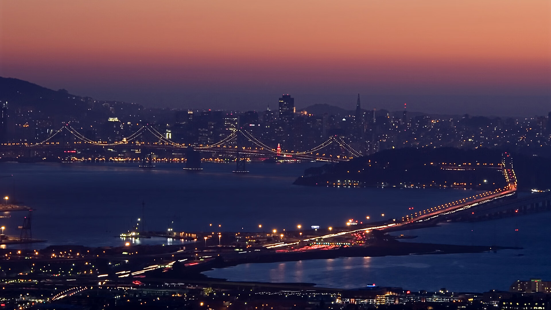 金州铁王座旁，尼克斯奉上新王宣言，布克一球定乾坤