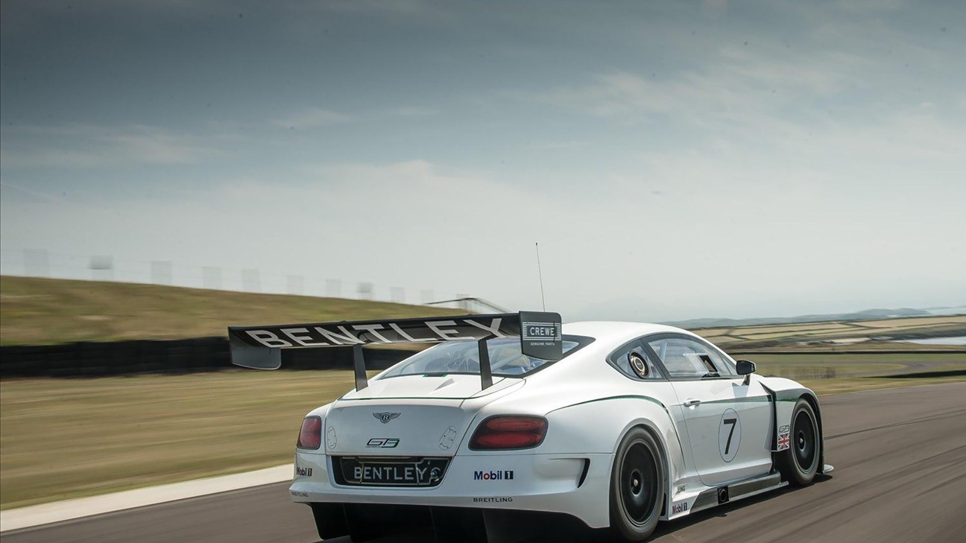 跨界风暴,莫兰特独舞撕裂现实,一场比赛两重世界的残酷映照